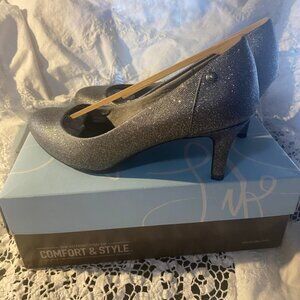 DonnaK13  35   reviews  Women's Pumps - NEW - LifeStride - Lively, Pewter Twin